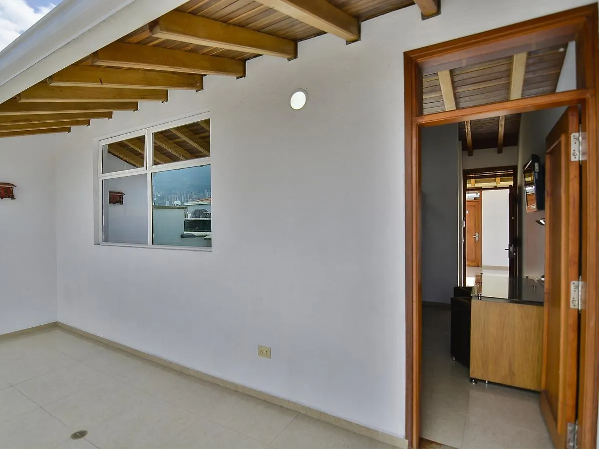 Hotel Monarca Itagüí