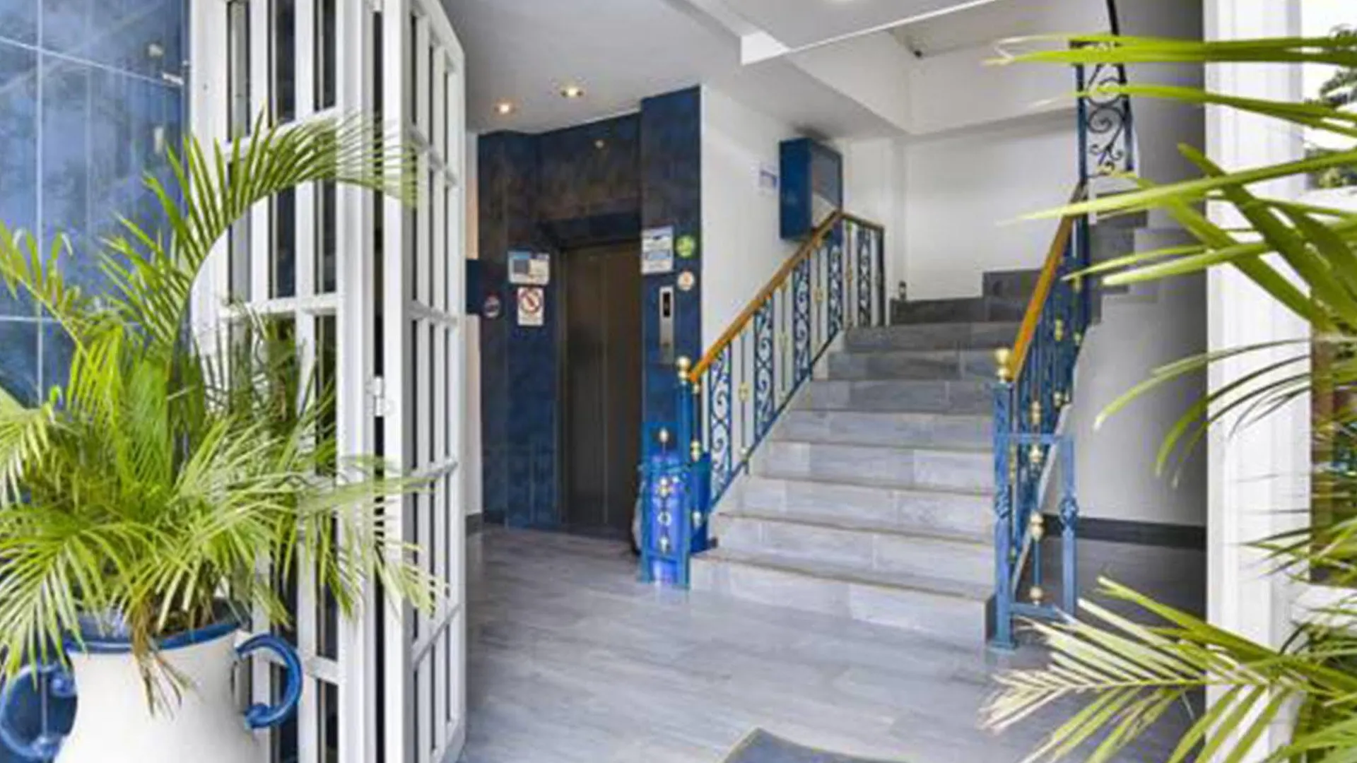 ***  Hotel Monarca Itagüí Colombia