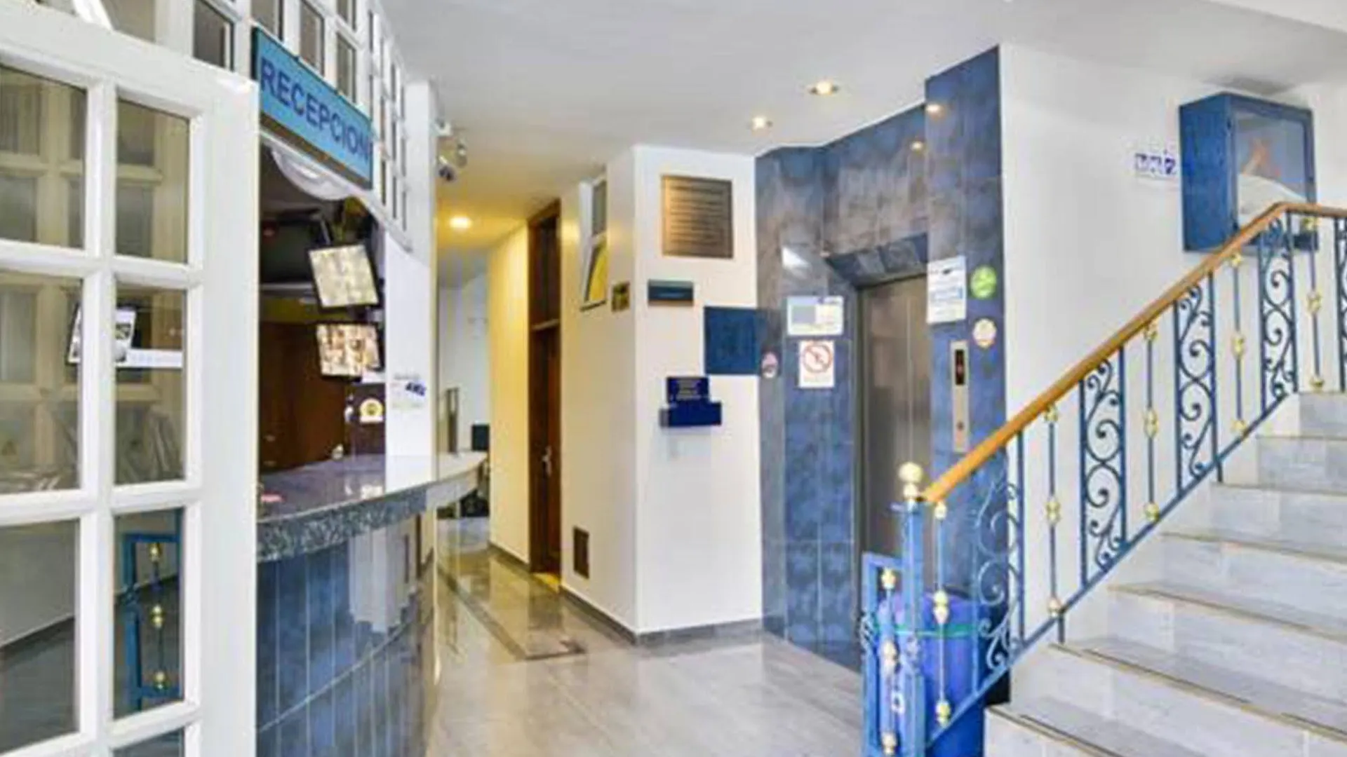 Hotel Monarca Itagüí